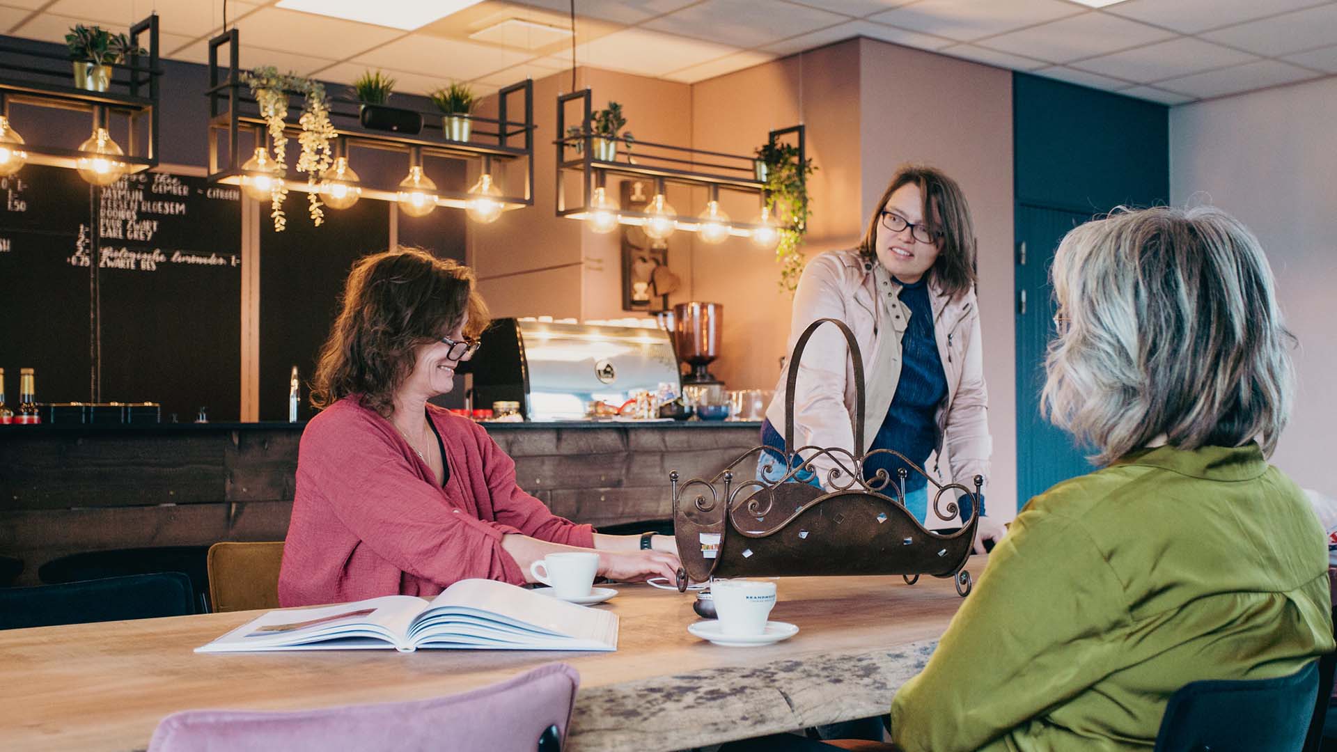 Buurtkoffiehuis ‘De Blije Boon’ opent officieel haar deuren