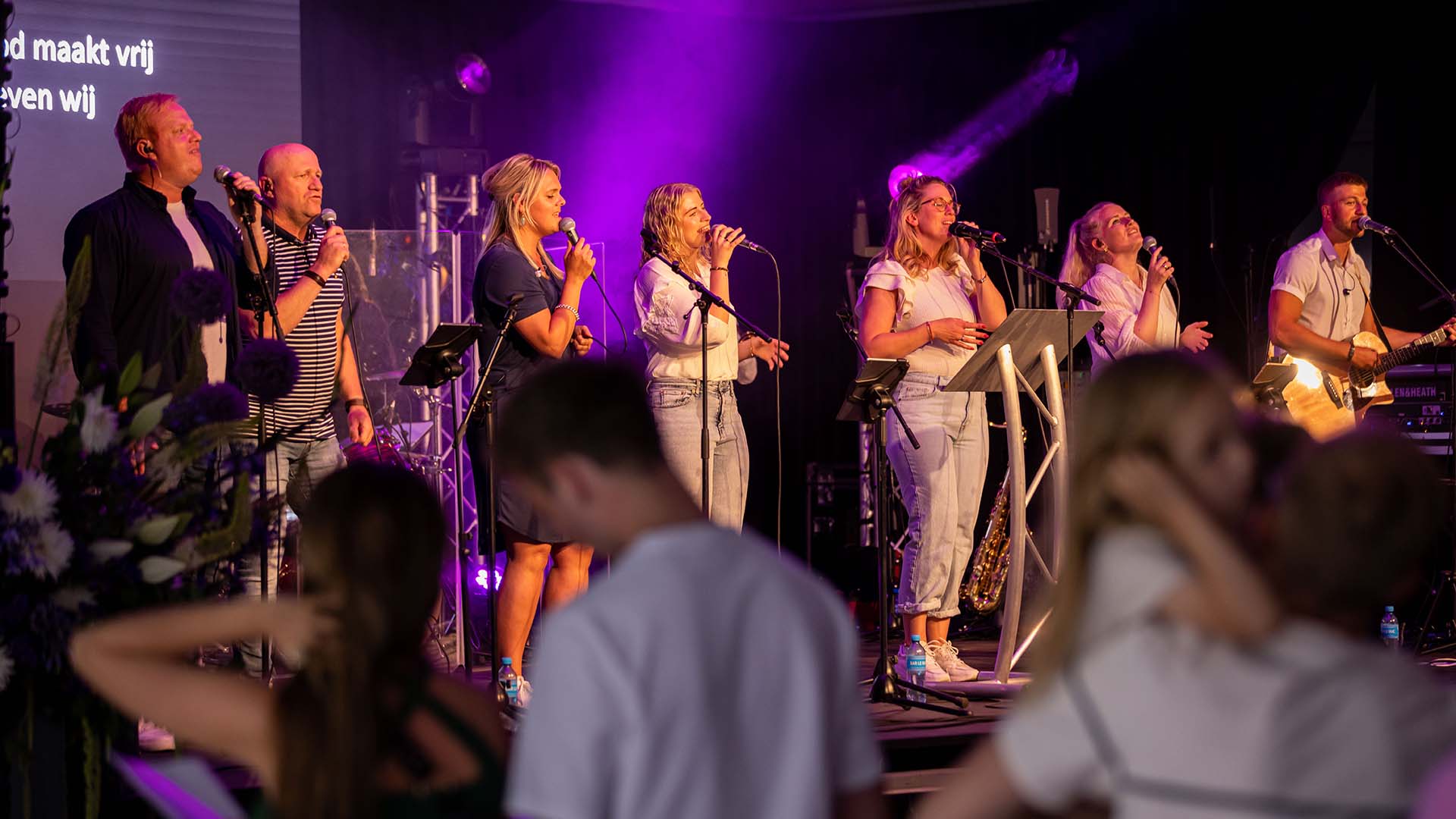 Oranje Sing In in feesttent